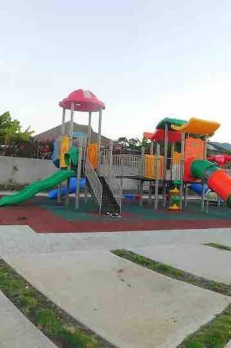 Sunset Palms & Villa Management Ltd Richmond Exterior photo